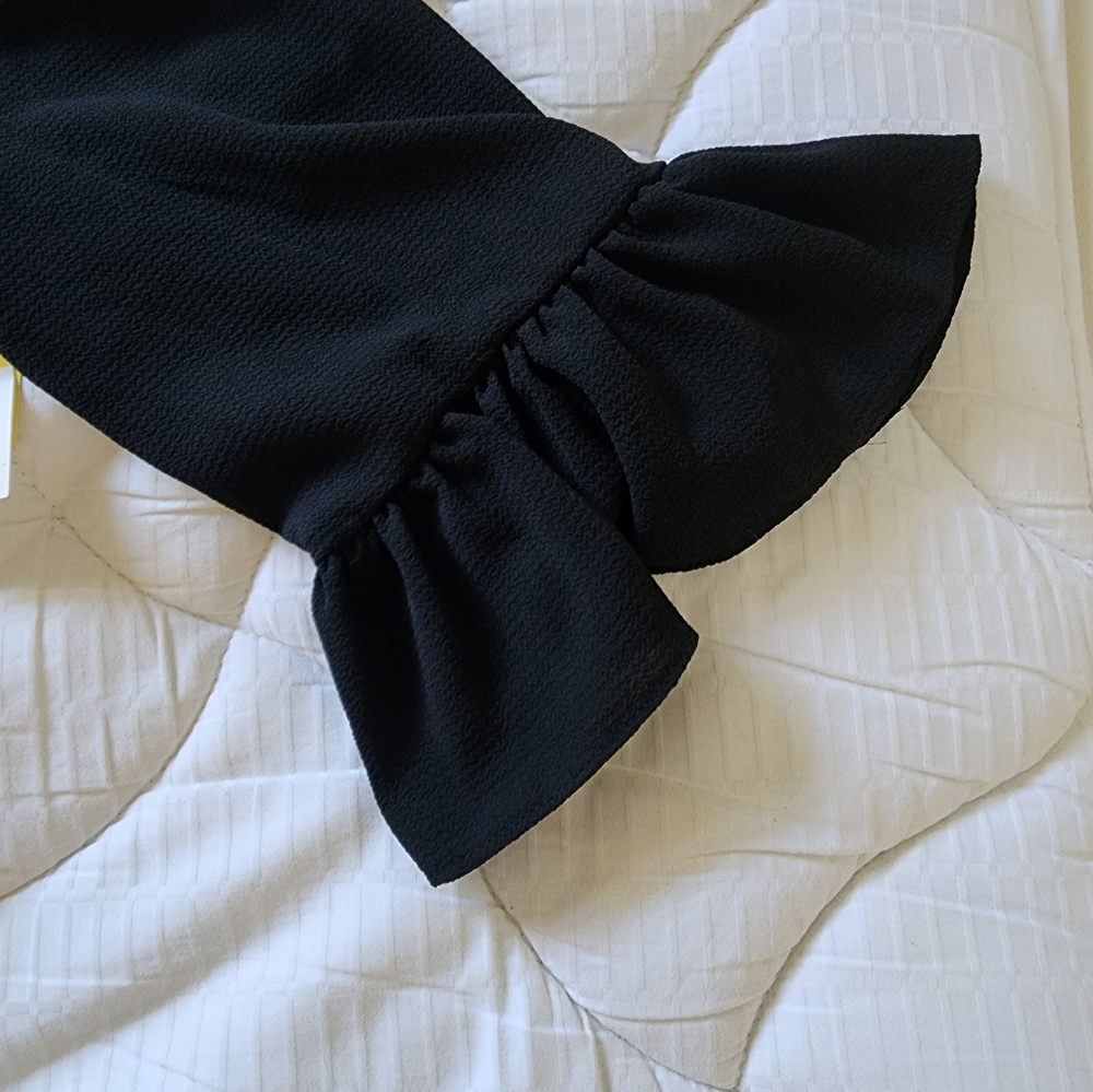 CeCe Blouse - Picture 3 of 4